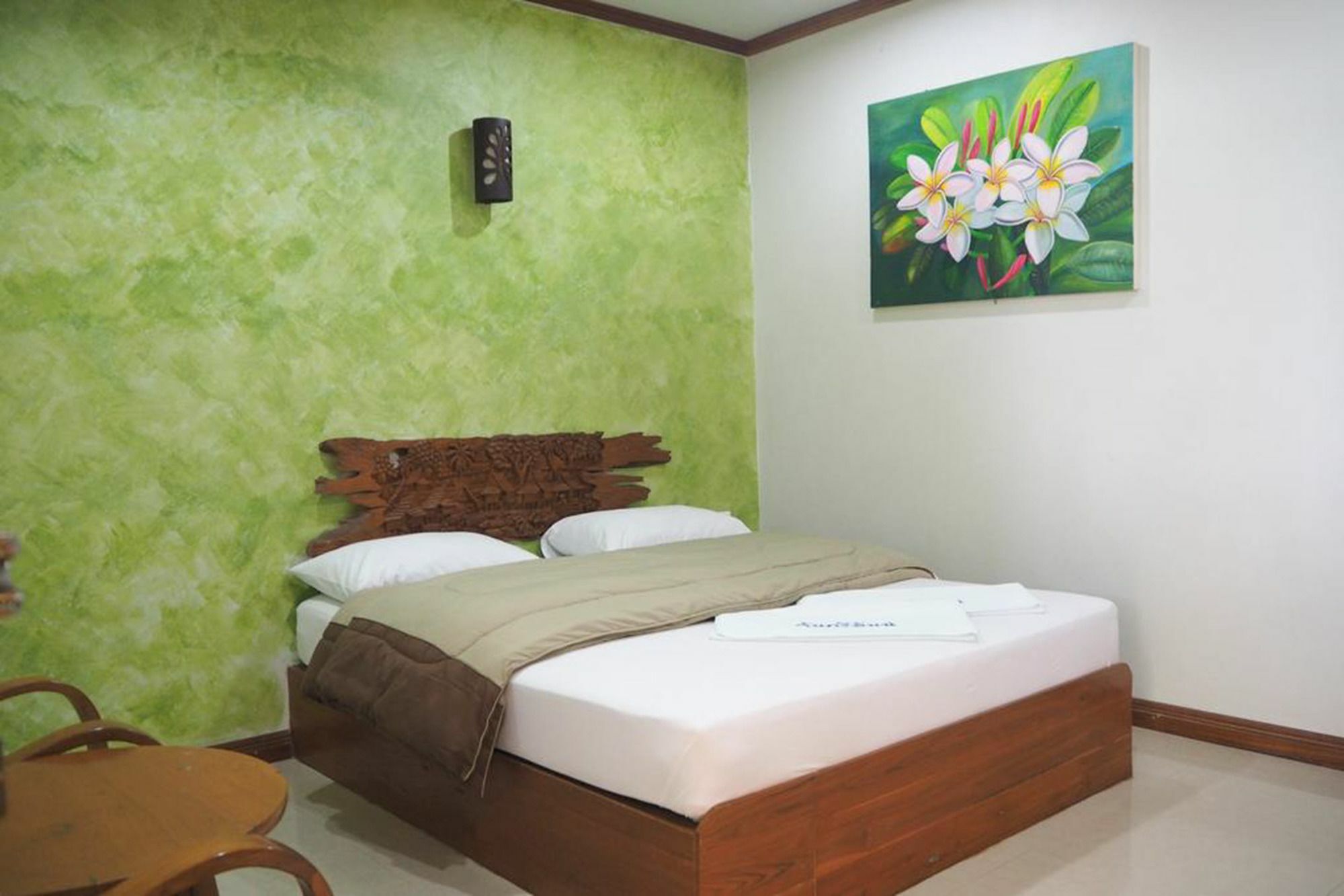 Country Inn Si Maha Phot Exterior foto